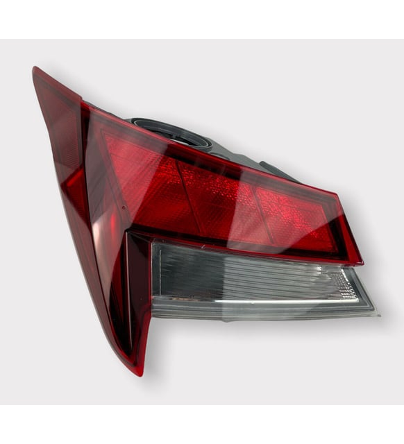 Foco Trasero Derecho Hyundai Elantra 21 24 Alternativo 92402Aa000