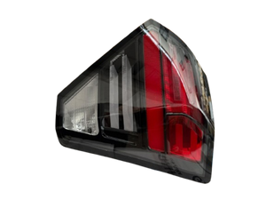 Foco Parachoque Trasero Derecho Hyundai Kona 2024 a 2026 Original 92405BE100